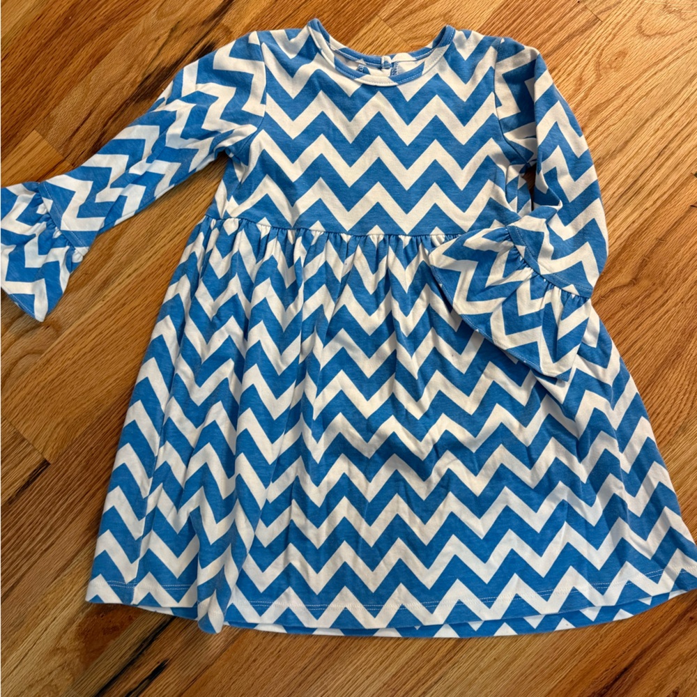 Chevron dress 4t